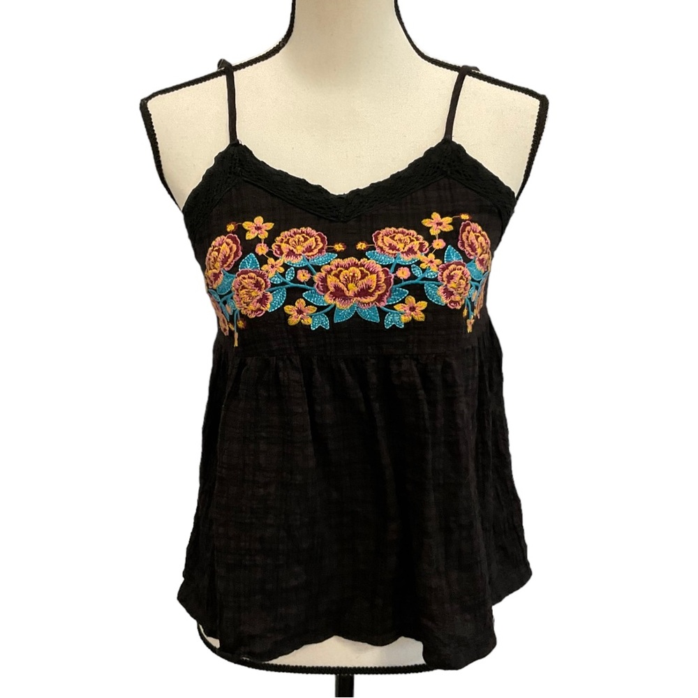 A Fathers Love Womens Juniors Cami Top Small Black Floral Embroidered Festival